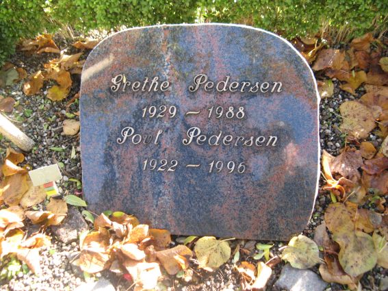 Billede af gravsten på Hårlev Kirkegård